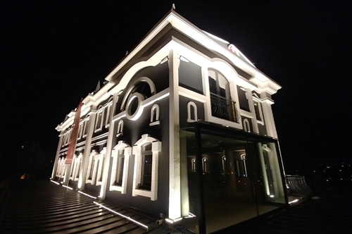 Liva Patisseries Facade Led Lighting Project